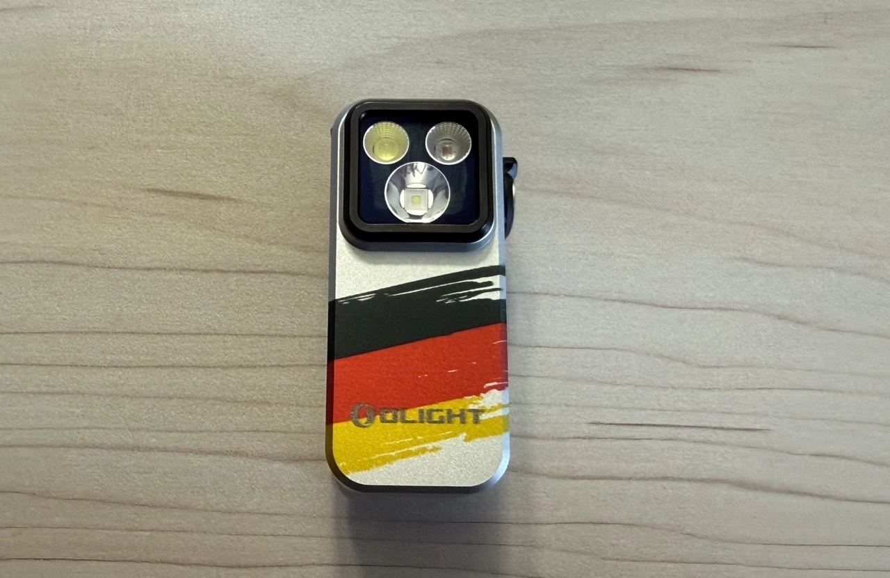 Olight Oclip Pro: Leuchtkopf mit drei Lichtquellen