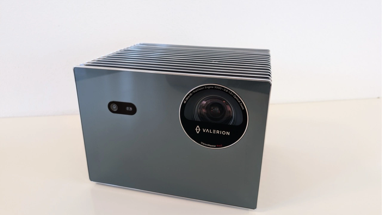 Valerion VisionMaster Pro2: Frontansicht mit Objektiv