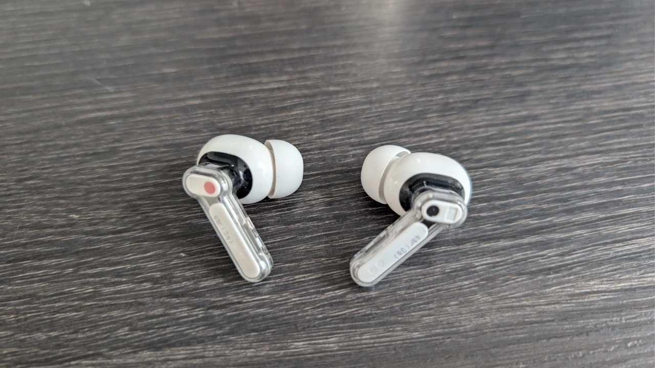 Nothing Ear (3a): Ohrhörer in Frontansicht