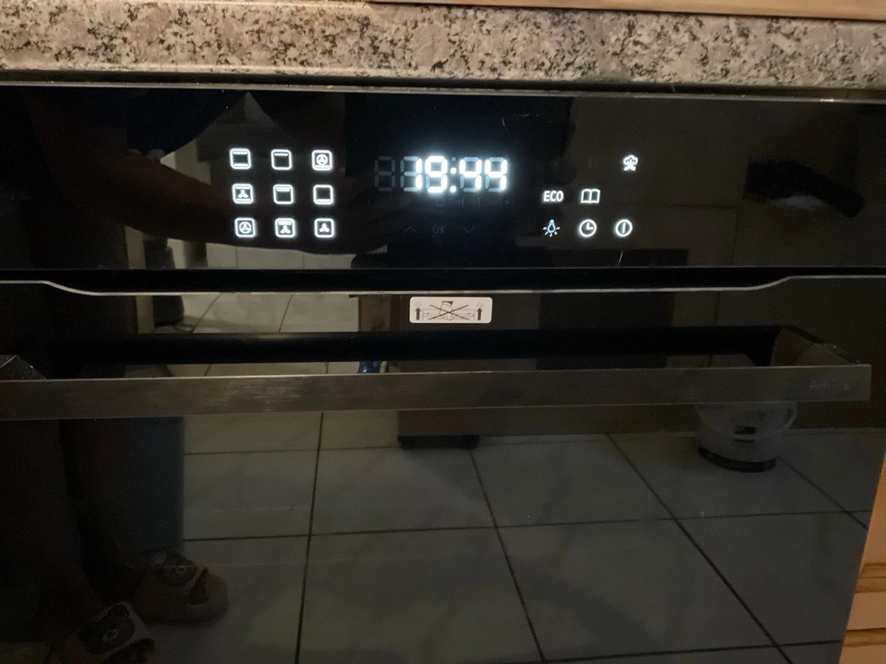Amica EBX 944 870 V: Touchdisplay mit Heizarten und Funktionen