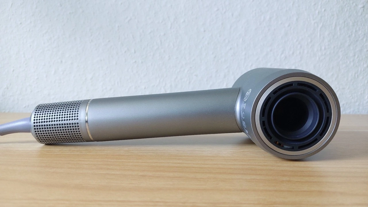 Ted Hilley VelvetDry Ionen Föhn mit Diffusor: Lufteinlass und Filter