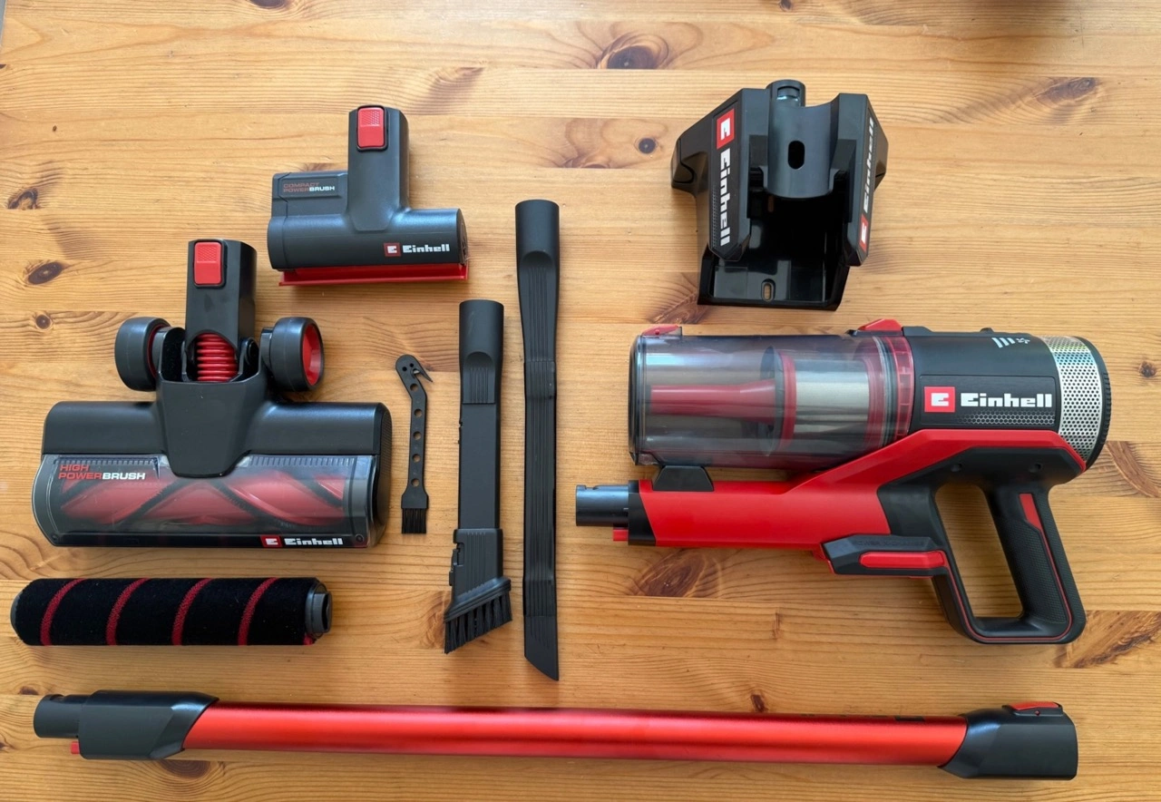 Einhell TE-SV 18/270 Li BL-Solo: Lieferumfang mit Düsen und Zubehör
