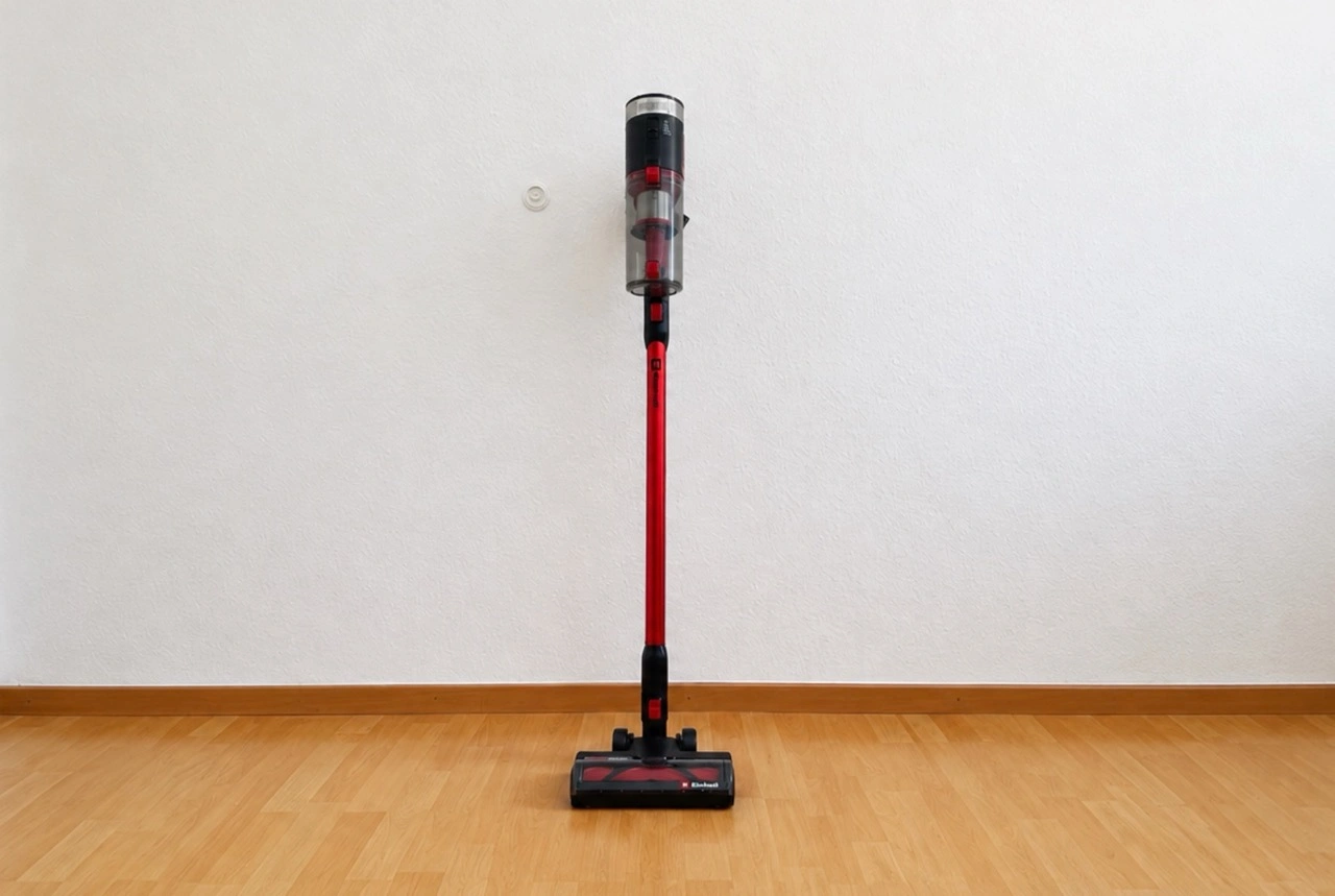 Einhell TE-SV 18/270 Li BL-Solo: aufgebauter Akku-Stielstaubsauger