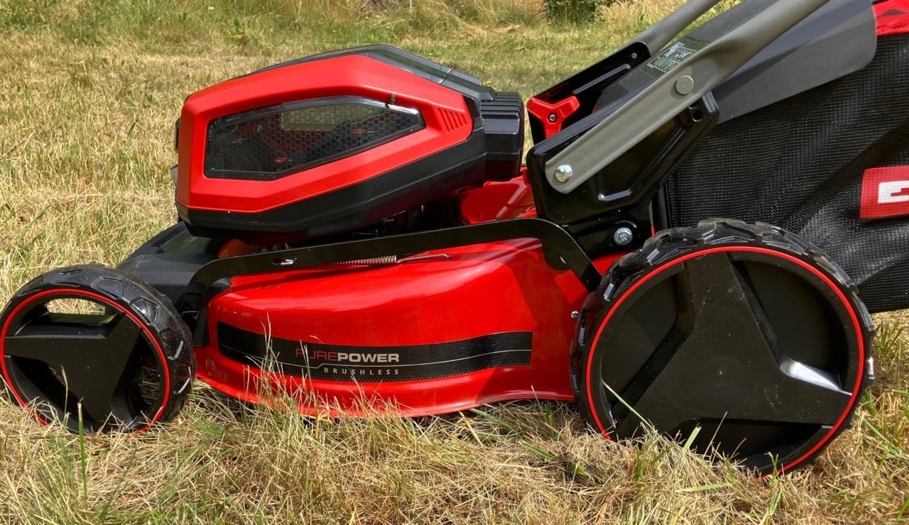 Einhell GP-CM 36/47 S Li BL: Seitenansicht des Akku-Rasenmähers
