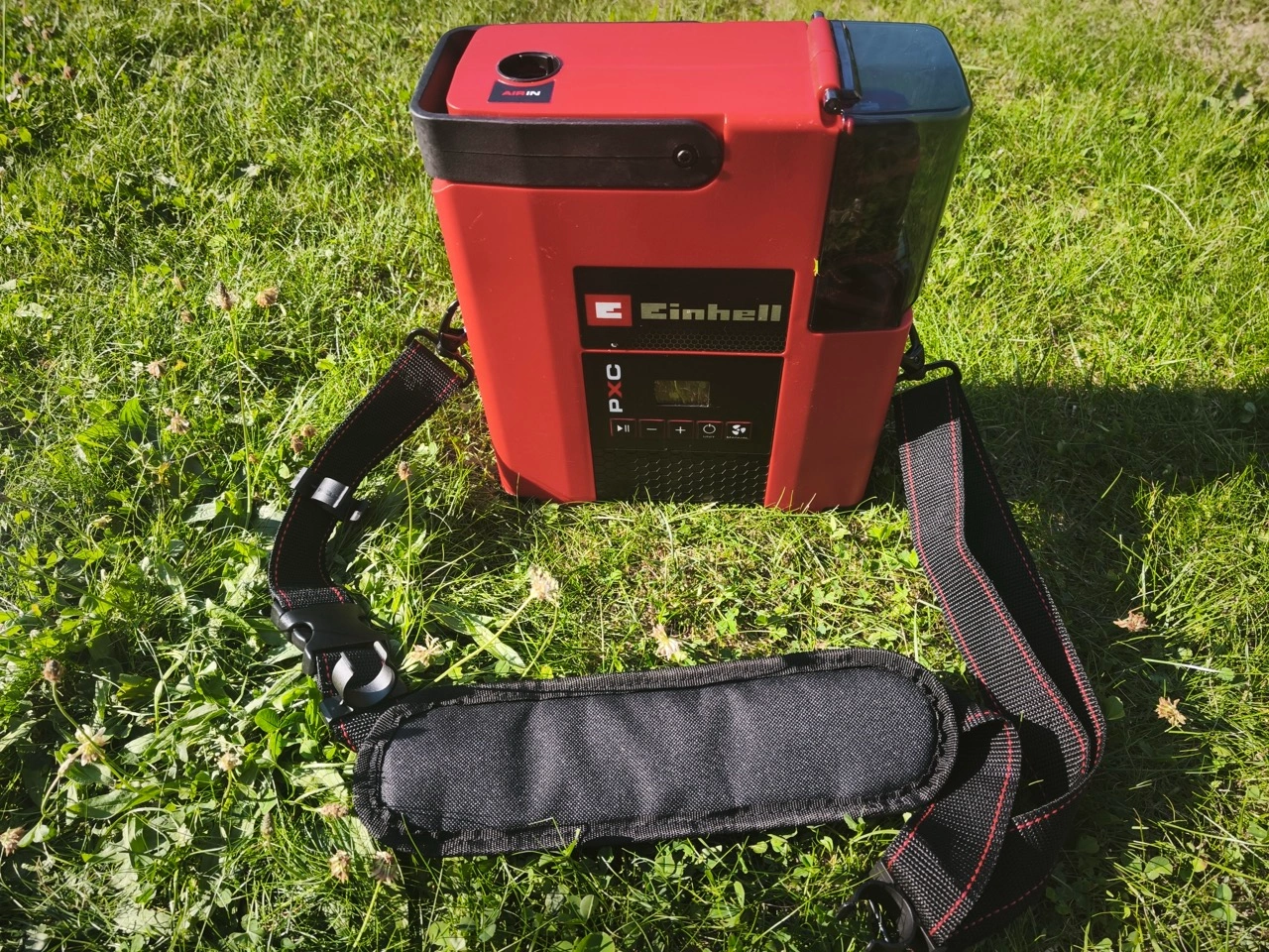 Einhell SUPPERO 18/380: Akku-Kompressor mit Tragegurt