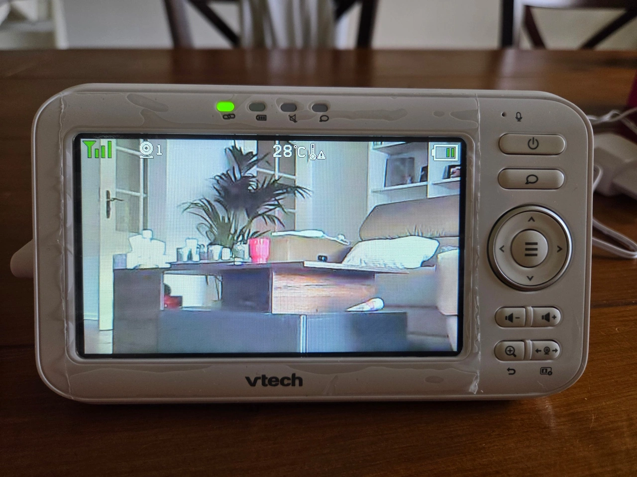 VTech Video-Babyphone VM5463: Elterneinheit mit Farbbild bei Tag