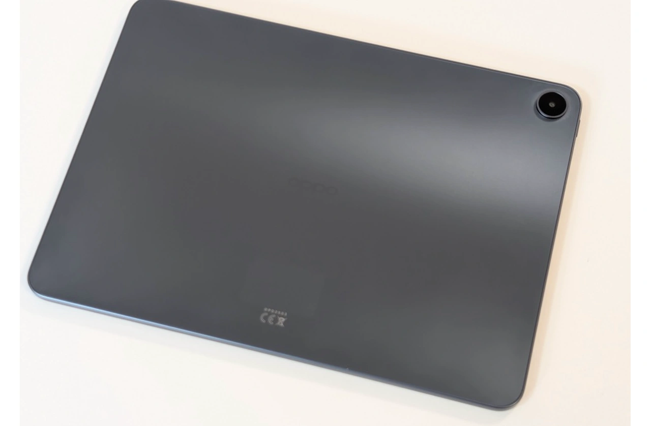 OPPO Pad 5: Rückseite in Starlight Black mit einzelner Kamera