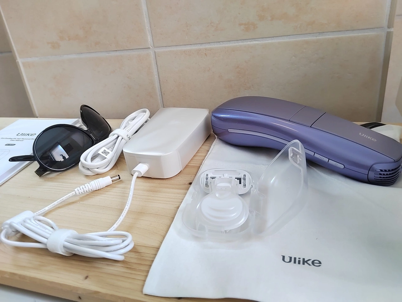 Ulike Air 10 Pro: Handgerät und Lieferumfang