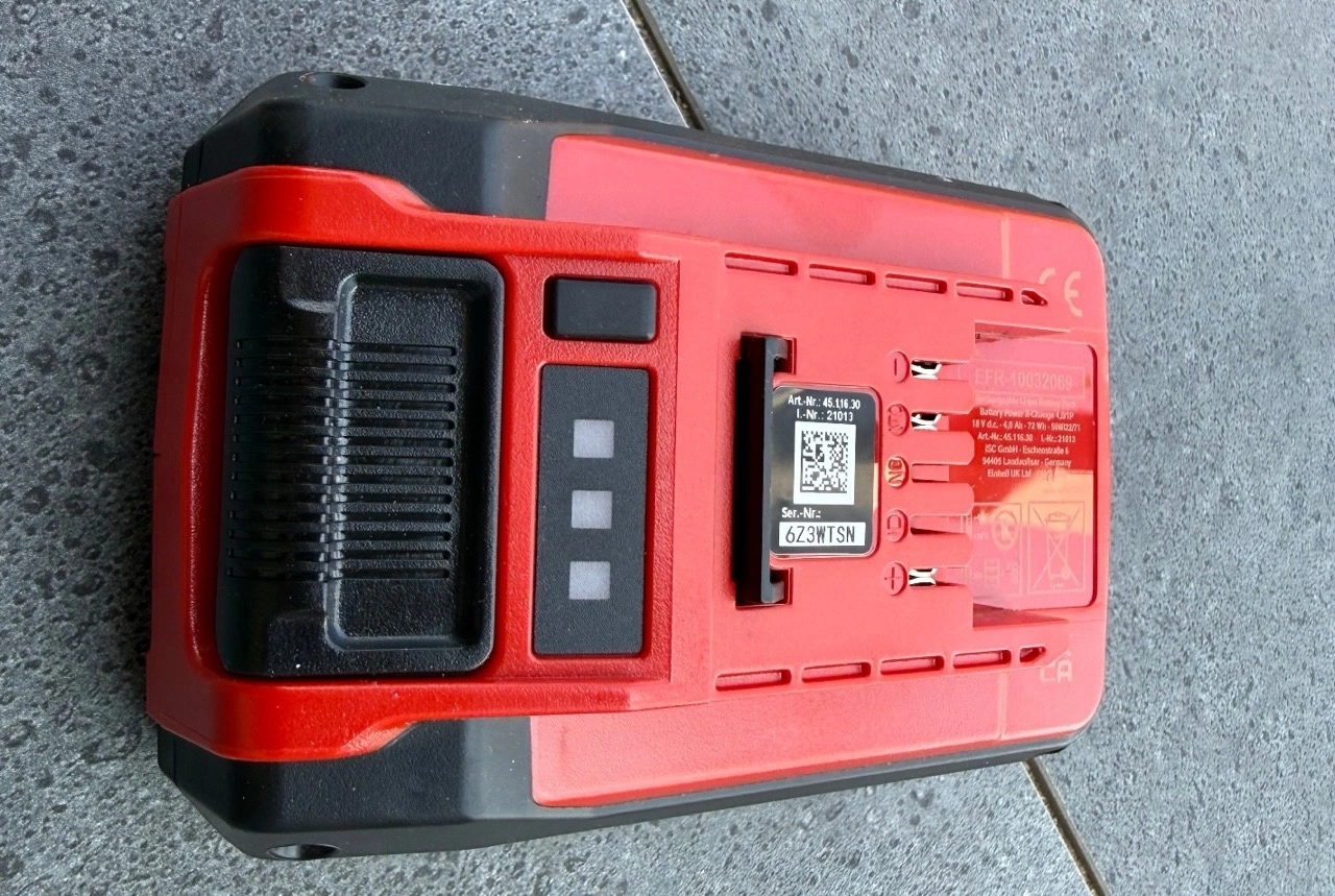 Einhell Professional Akku-Universalsäge TP-AP 18/32 Li BL: Power X-Change-Akku mit Ladeanzeige