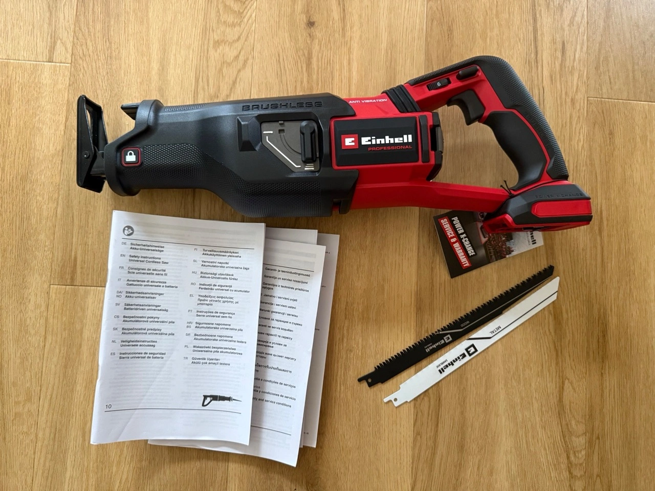 Einhell Professional Akku-Universalsäge TP-AP 18/32 Li BL: Gesamtansicht der Akku-Universalsäge
