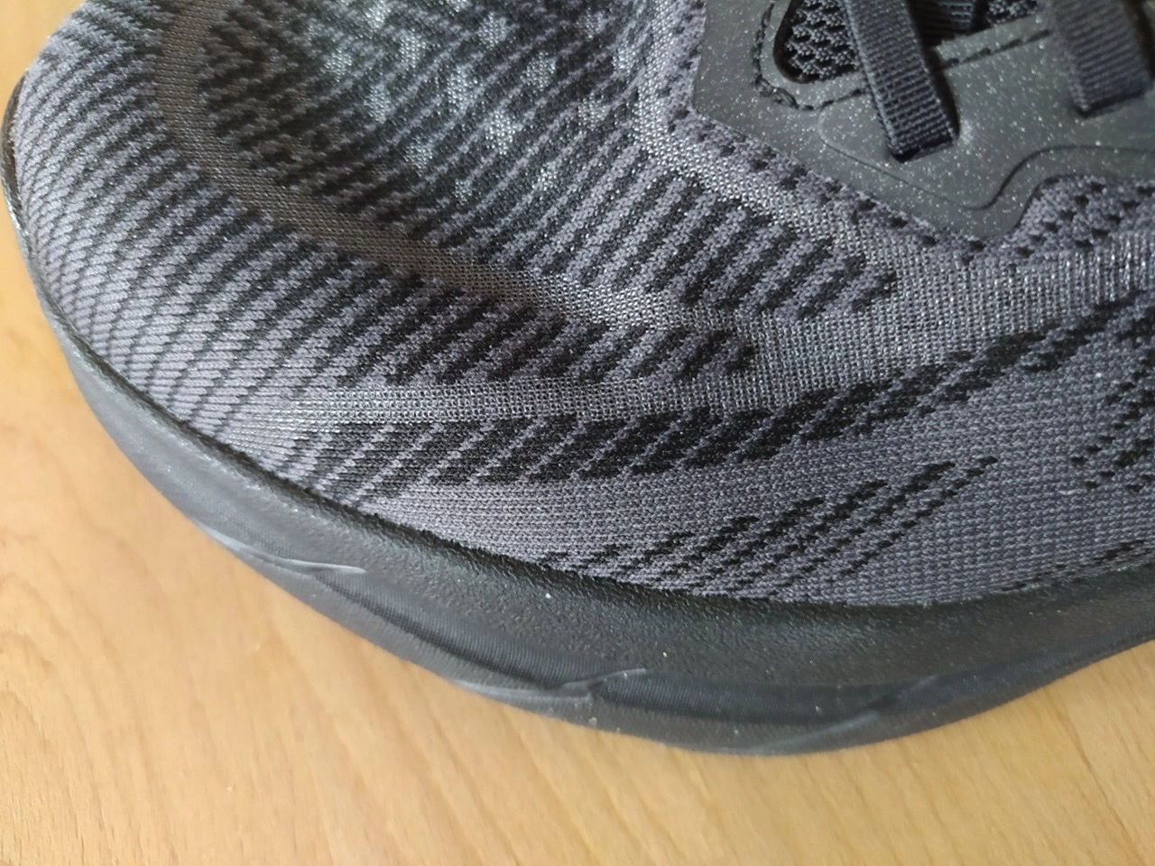 ALLSWIFIT ActiveSolid Men’s Slip-On Running Shoes: Obermaterial und Sohlenübergang im Detail