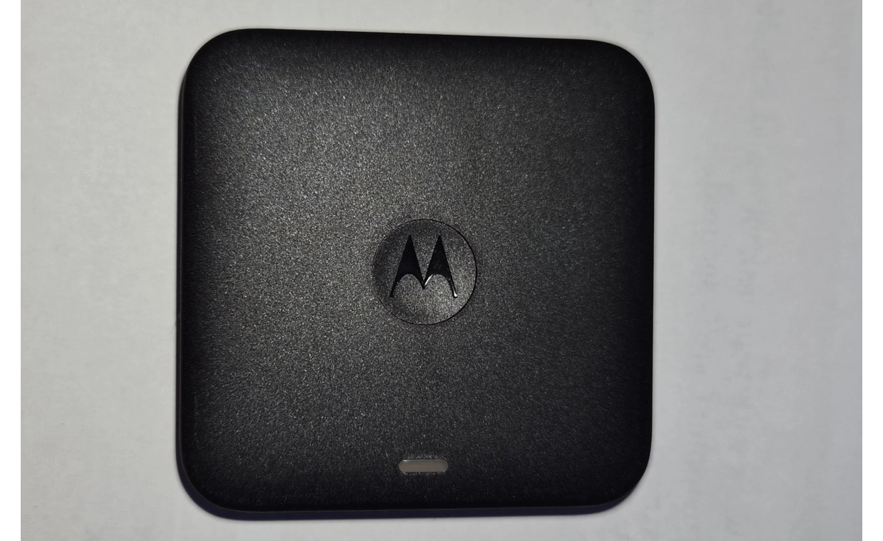 Motorola Drive MA2: Oberseite mit Motorola-Taste und Status-LED