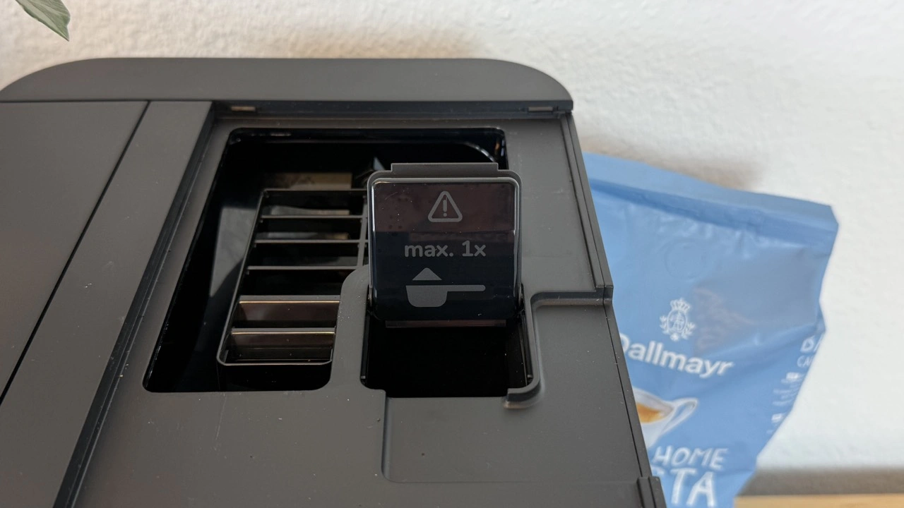 Nivona NIVO 8117: Einfüllschacht für Kaffeepulver