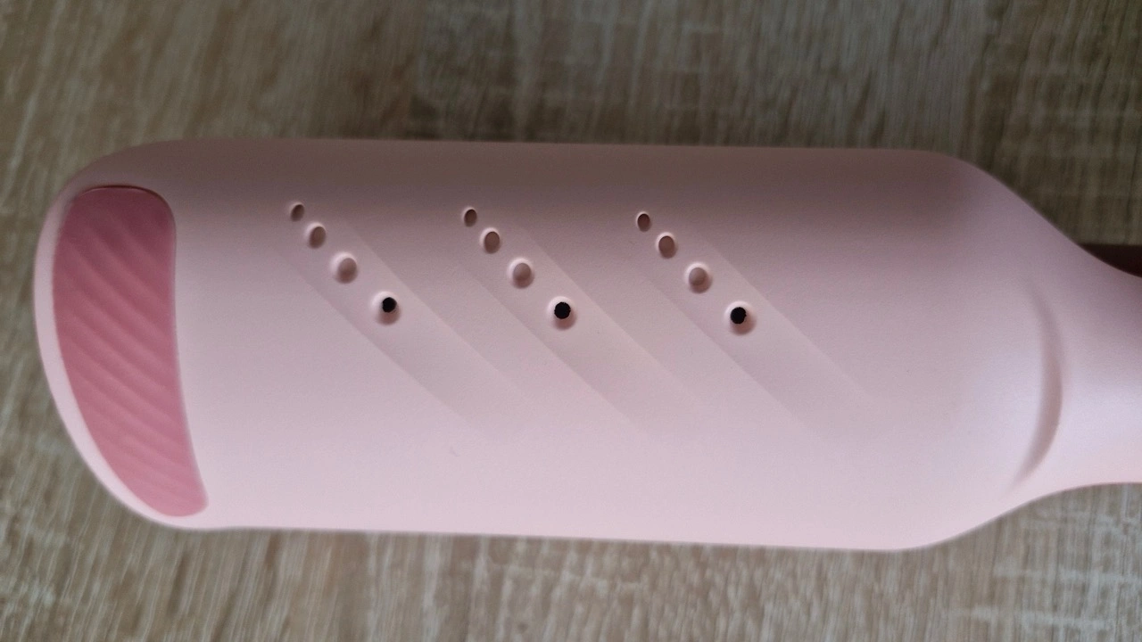 Wavytalk Power Wave: Lüftungsöffnungen am Heizflügel