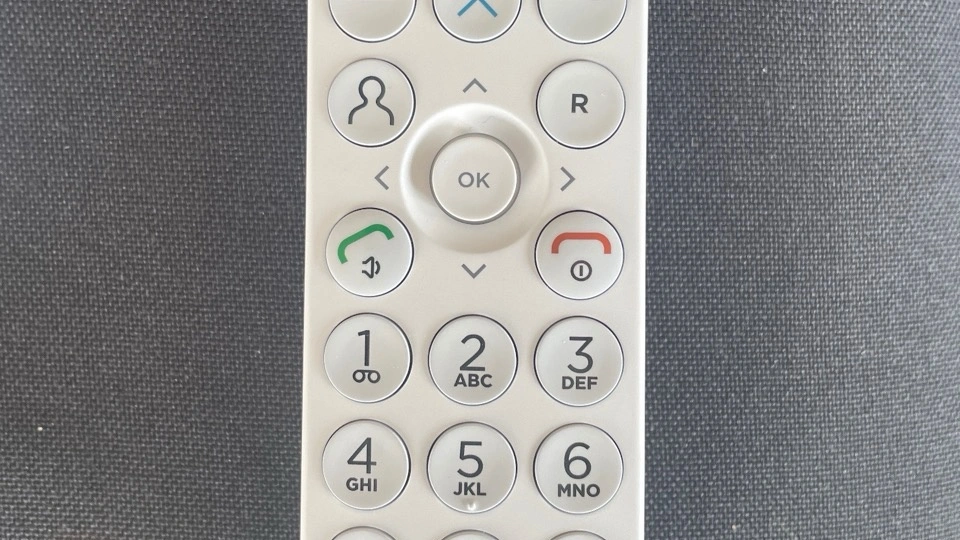 Motorola DOT411: große Ziffern- und Navigationstasten