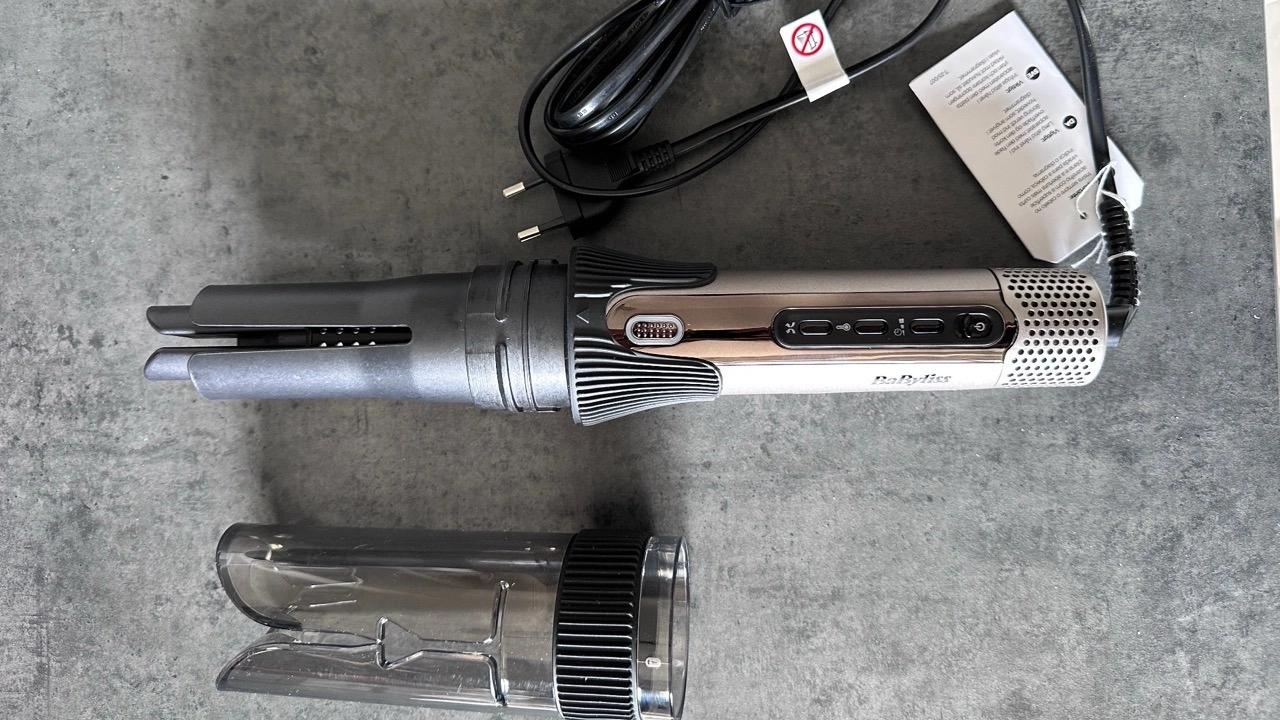 BaByliss C6688E Style Secret Air: Gerät mit Schutzabdeckung