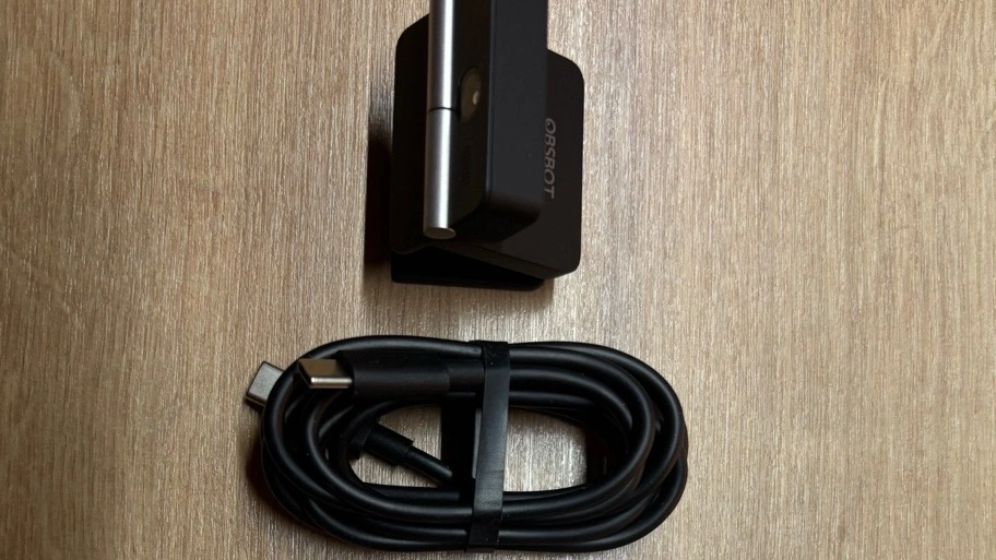 OBSBOT Meet Flip: Webcam mit USB-C-Kabel