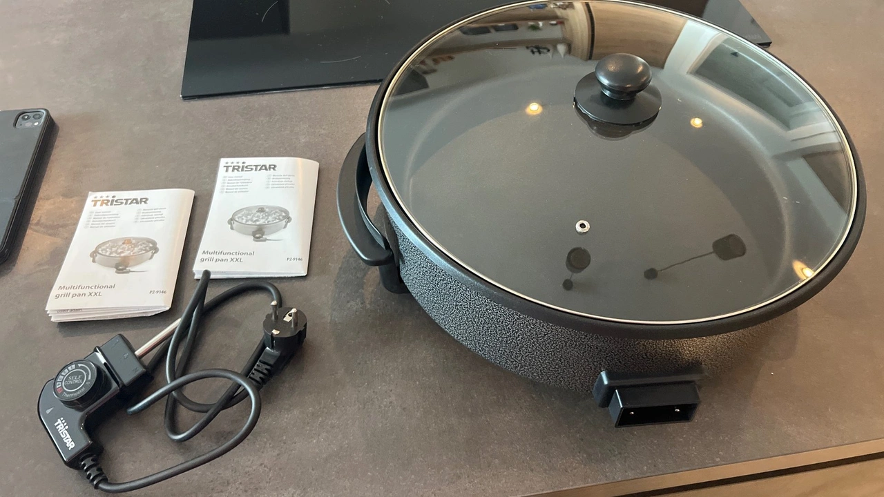 Tristar PZ-9146 Multifunktionale Grillpfanne XXL: Grillpfanne mit Glasdeckel, Thermostat und Bedienungsanleitungen