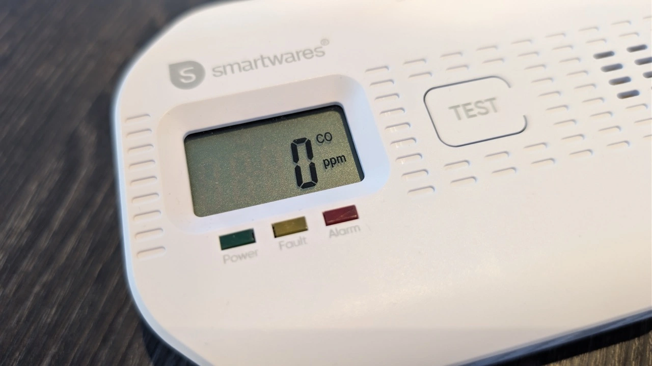 Smartwares FGA-03011: display und drei Status-LEDs