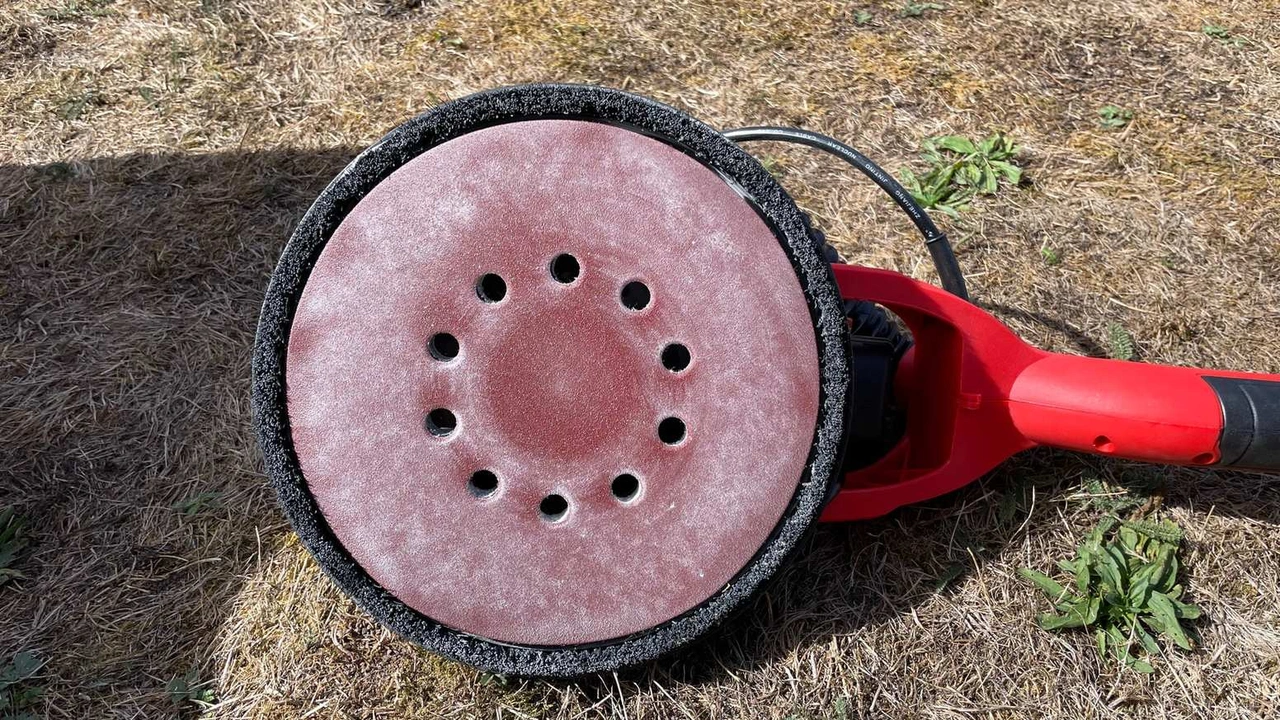 VEVOR Rotationswandschleifgerät 750W FG-S225L-3: Schleifteller nach dem Praxiseinsatz