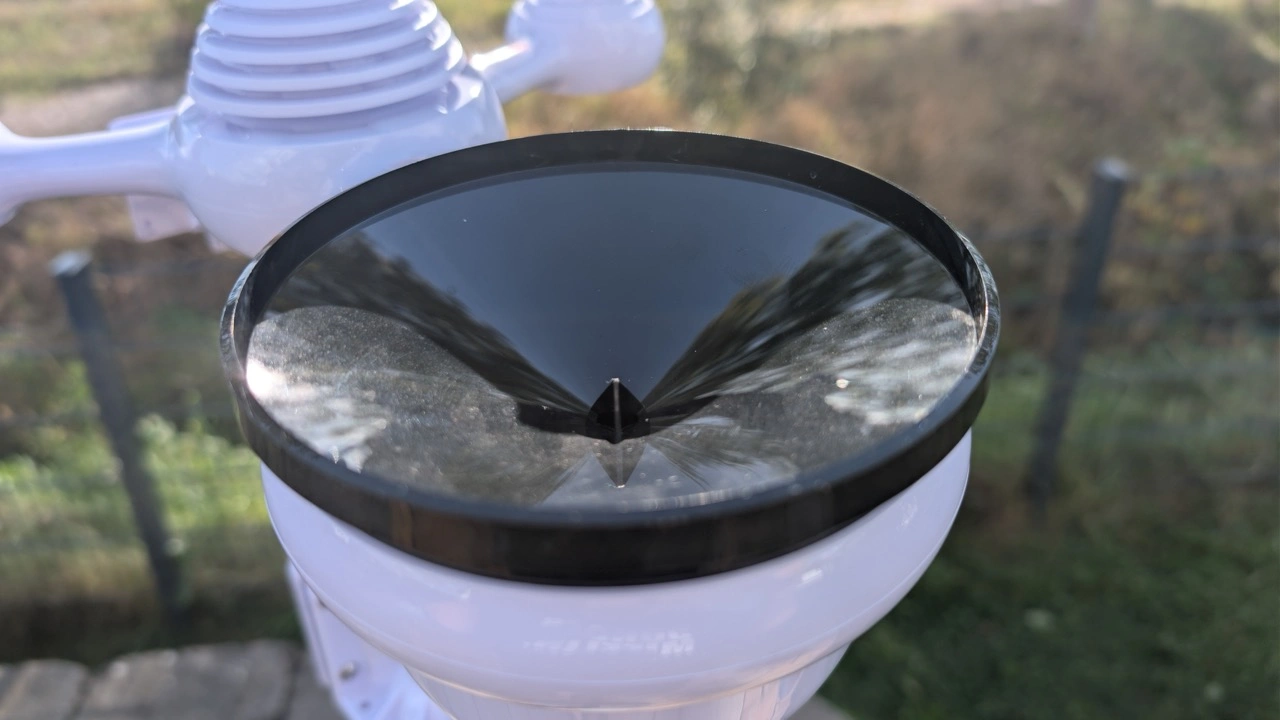 VEVOR Profi WLAN-Wetterstation 7-in-1: Regensammler des Außensensors
