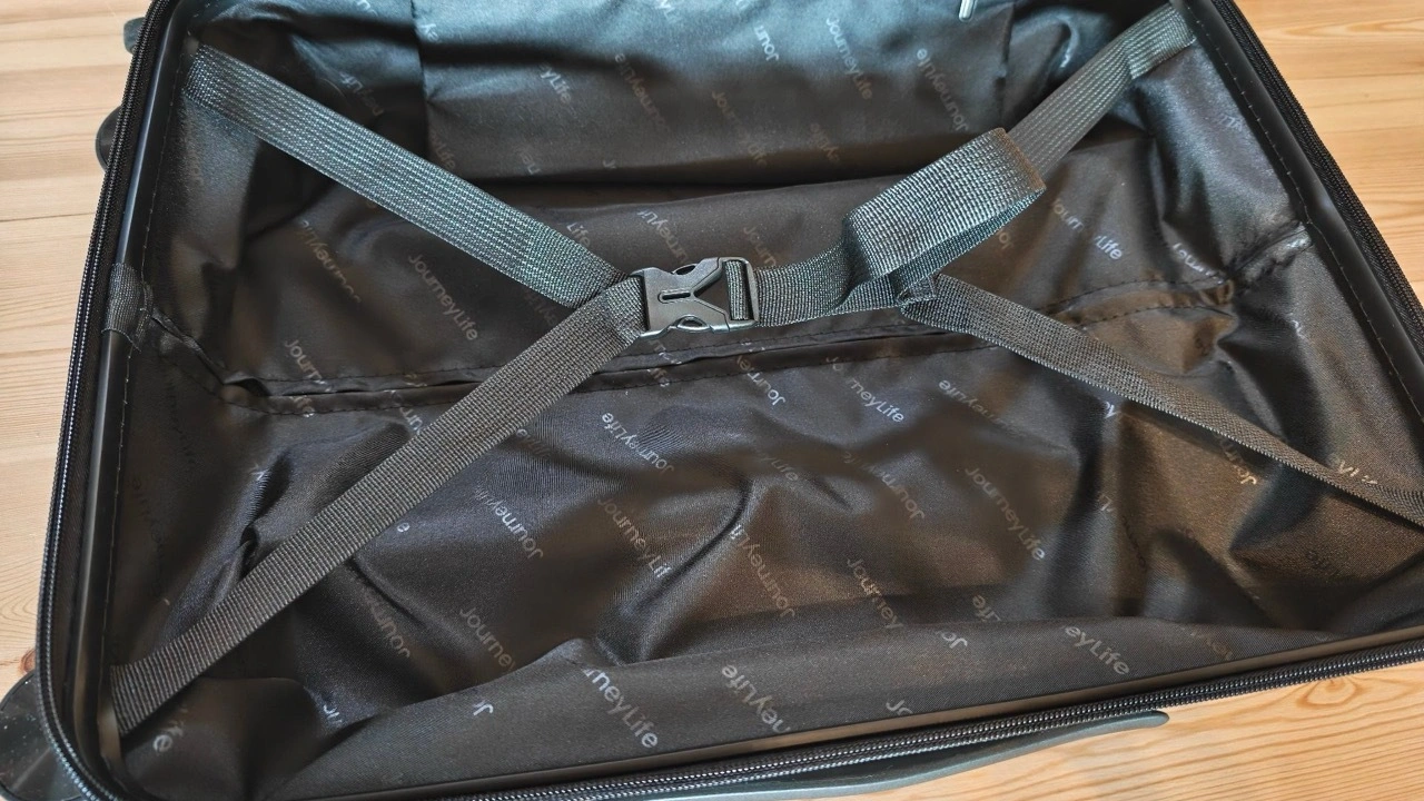 JourneyLife Explorer: X-Packgurte im Kofferinnenraum