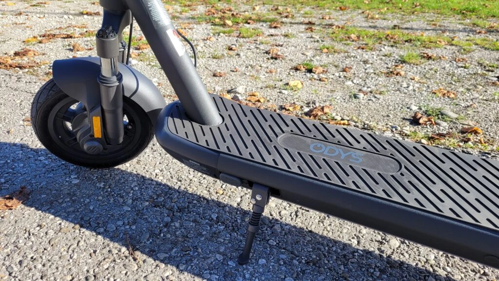 Seitenansicht des Odys Neo e100