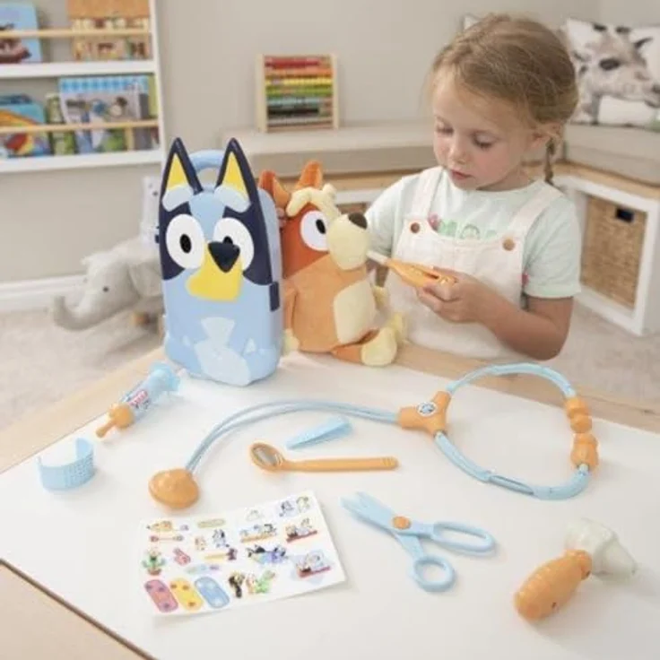 HTI Bluey's Medizin-Koffer | Inklusive 10+ Zubehör mit Tragetasche | Rollenspiel Lernspielzeug | ab 3 Jahren, blau – Bild 2