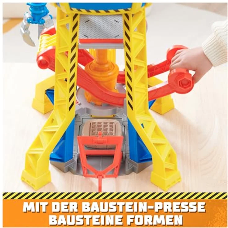 Rubble & Crew – Baupfoten Hof Kran-Spielset (68 cm) mit Rubble-Actionfigur, Planierraupen-Baufahrzeug und 340 g Kinetic Sand Build-it Sand, Spielzeug für Kinder ab 3 Jahren – Bild 5