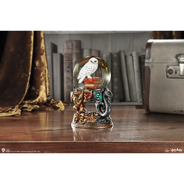 Nemesis Now Harry Potter Hedwig Schneekugel, detailreich gestaltete Sammlerfigur, 18,5 cm – Bild 2