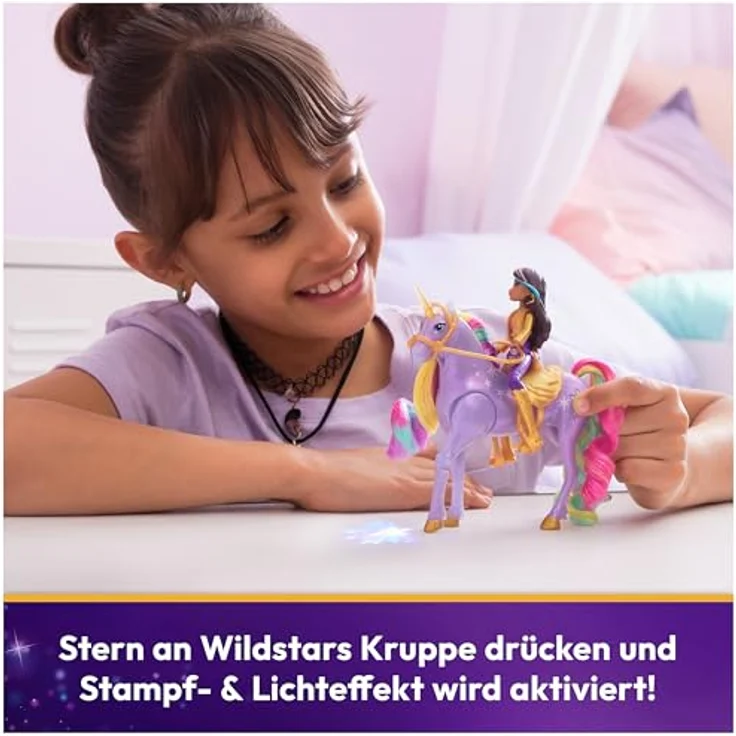 Spin Master Anziehpuppe Unicorn Academy - Small Doll & Unicorn - Sophia & Light Magic Wildstar, mit regenbogenfarbenem Sternenlicht-Projektor – Bild 3