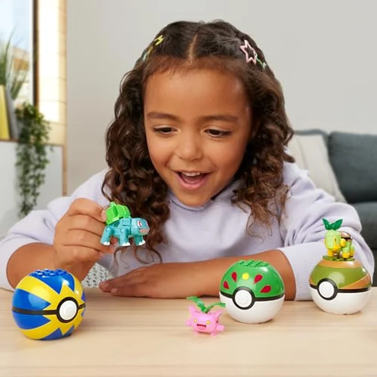 Mega Brands MEGA Pokémon Actionfigur-Bauspielzeug, Pflanze-Typ Trainerteam mit 118 Teilen, bewegliche Bisasam-, Chelast-, Hoppspross- und Myrapla-Figuren, Geschenkidee für Kinder, HWR77 – Bild 3