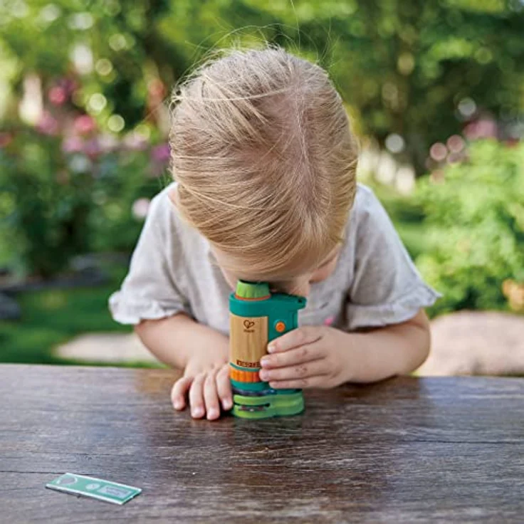 Hape Nature Fun Tragbares Mikroskop zum Entdecken aus Bambus und pflanzlichem Kunststoff, mit Licht und Objekträgern, ab 4 Jahre – Bild 5