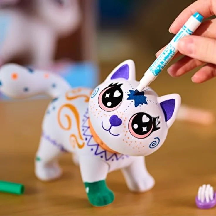 Crayola Jumbo Kuschelkatze Scribble Scrubbie Jenny, waschbares Kuscheltier mit kreativen Malmöglichkeiten – Bild 4
