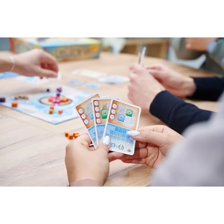 Zoch Über den Wolken, strategisches Brettspiel für 2-4 Spieler ab 10 Jahren mit Manöver-Karten und spannenden Flugformationen – Bild 4
