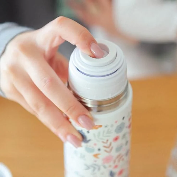 Suavinex Thermoskanne Baby Unterwegs, Edelstahl Isolierflasche 500 ml mit hermetischem Schraubverschluss, weiß, hält Temperatur bis zu 6 Stunden – Bild 5