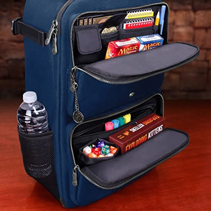 ENHANCE MTG-Rucksack Sammleredition, TCG-Rucksack für Deckboxen, gesleevte Karten und Spielmatten, Dragon Hide Forged Exterior, integrierter Card Defender Screen, Drachen Blau – Bild 3
