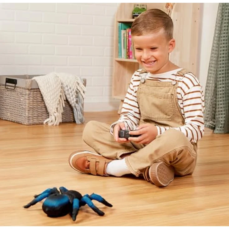 Terra Ferngesteuerte Spinne Blau – RC Vogelspinne mit leuchtenden LED Augen und Fernbedienung – Tarantula Spielzeug ab 6 Jahre – Bild 3