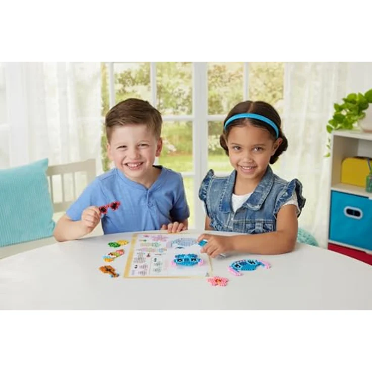 Aquabeads Kreativset Stitch, Schlüsselanhänger Bastelset mit 700 bunten Perlen, inkl. Glitzer- und Polygonperlen, für Kinder ab 4 Jahren – Bild 7