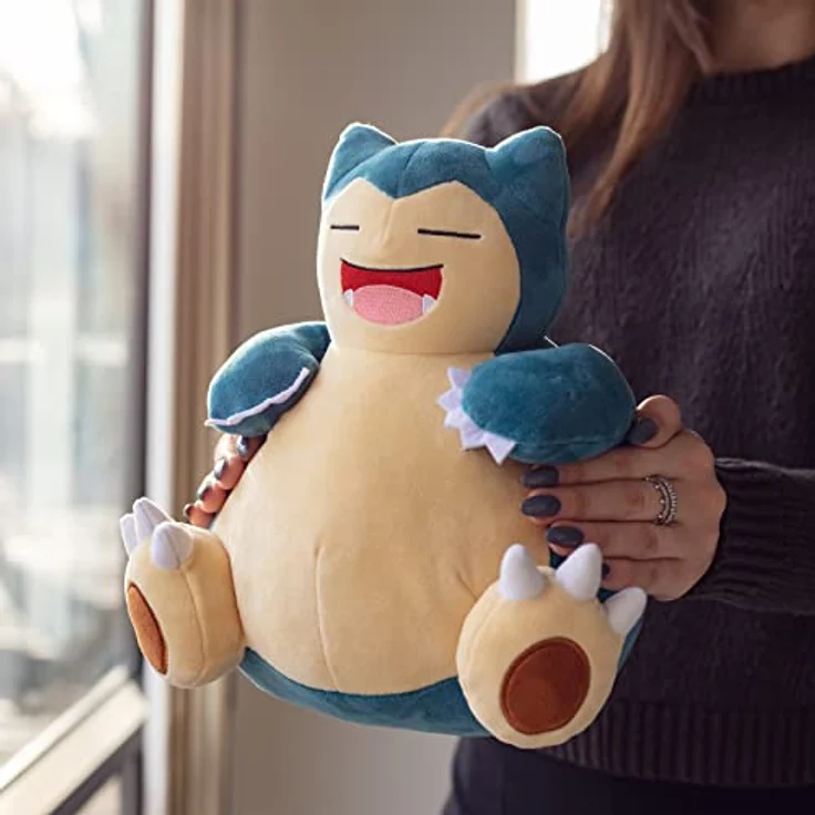 Jazwares Pokémon Plüschfigur Relaxo, 30 cm, aus super softem Material, mit authentischen Details aus der Pokémon Animated Series – Bild 5