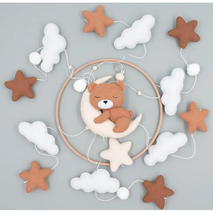 Babykajo Baby Mobile Schlummernder Bär, Holzring mit handgenähten Tierfiguren, perfekt für Babybetten und Kinderzimmer Deko – Bild 5