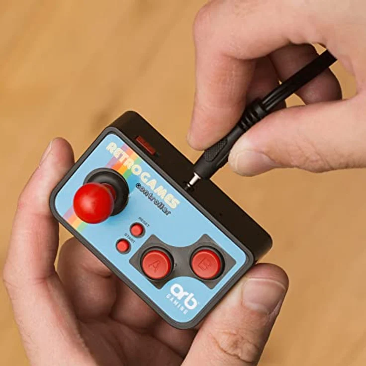 thumbs UP! Mini TV Games - inkl. 200 Retro Spielen - Retro, Vintage, Gaming, 80er, Videospiel - 0001357, 6. 9 X 4. 3 X 4 cm – Bild 3