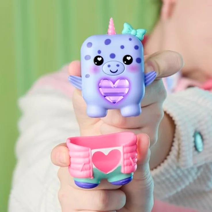 Nano-Mals Blubby der Narwal, elektronisches Fidget-Tierchen mit farbwechselnder Herzanzeige und ansteckbarem Outfit, blau – Bild 6