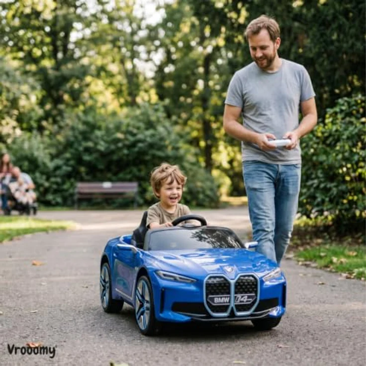 BMW i4 Kinder Elektroauto, 12V mit Fernbedienung, für 1-6 Jahre, Blau, MP3-Player, Sicherheitsgurte, Realistische Motorengeräusche – Bild 2
