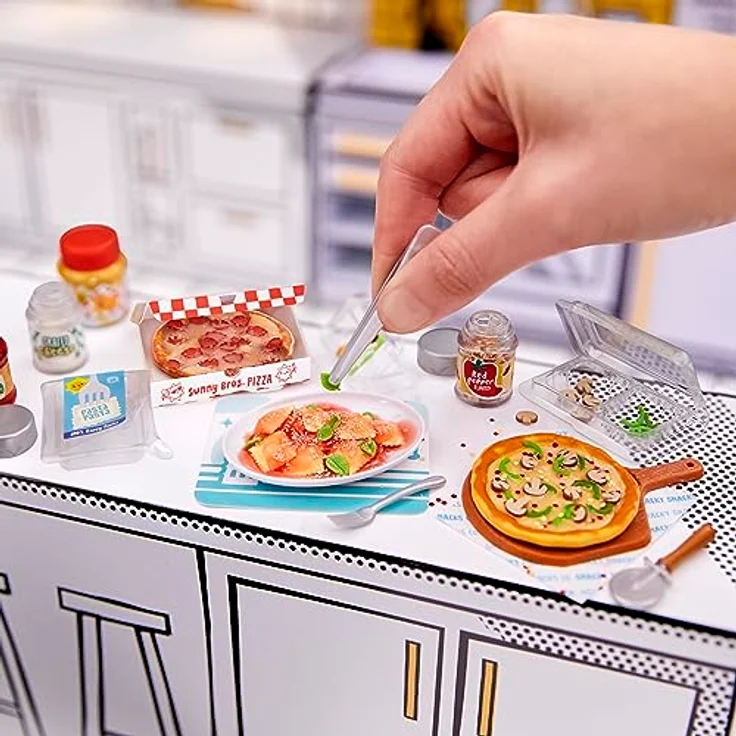MGA's Miniverse Serie 2 Make It Mini Food Diner - DIY Food Playset mit UV-Licht, nachgebildeten Lebensmittelzutaten, Blindverpackung und Harz - nicht essbar - für Kinder ab 8 Jahren – Bild 3