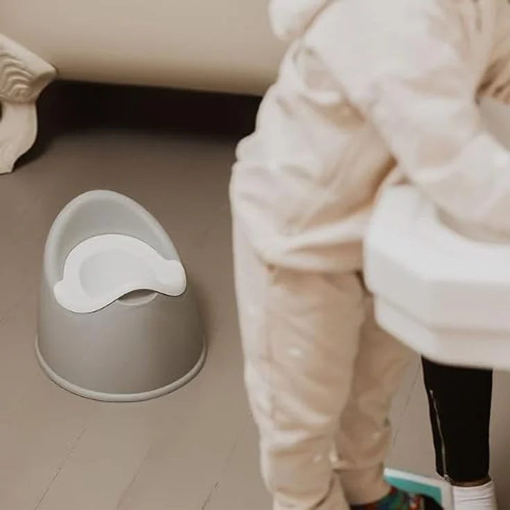 Nuby Easy Clean Töpfchen mit herausnehmbarem Behälter, ab 18 Monaten, grau, mit integrierten Spritzschutz – Bild 3