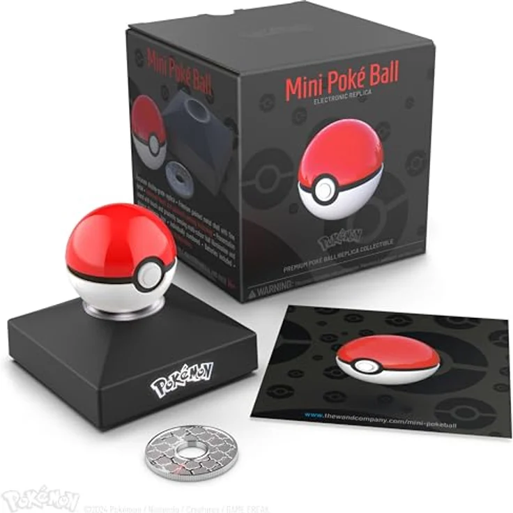 The Wand Company Pokémon - Mini Poké Ball, Druckguss-Replik mit LED-Beleuchtung und mattschwarzem Displayständer, 9 cm – Bild 1