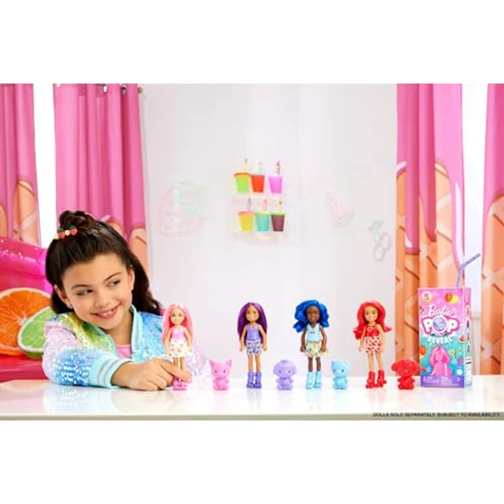 Barbie Anziehpuppe Pop Reveal kleine Chelsea-Puppe der Fruit Serie, mit 5 Überraschungen, Dufterlebnis mit Erdbeerlimonade, Fruchtpunsch, Wassermelone oder Grapefruit, inkl. Rollschuhe – Bild 2