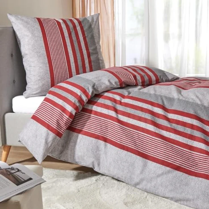 Traumschlaf Feinflanell Bettwäsche Mountain Stripe Berry, warme Winterbettwäsche aus 100% Baumwolle, modernes Streifendesign, 135x200 cm + 80x80 cm – Bild 2