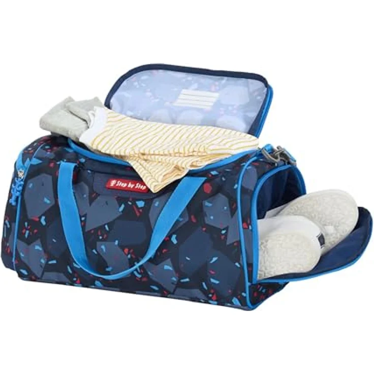 Step by Step Sporttasche Sports Bag, Sporttasche mit 13 l Volumen, Tractor Freddy (dunkelblau/blaugrau/rot), inkl. Nassfach und verstellbarem Schulterriemen – Bild 2